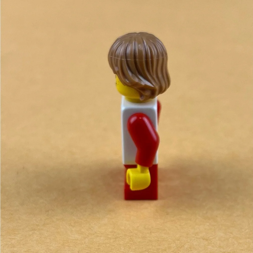 LEGO Minifigure Boy Kid in Benny Classic Space Shirt twn397 2”